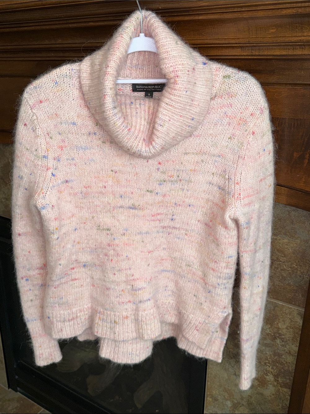 Banana Republic Pink Confetti Wool-Blend Turtleneck Sweater Italian very soft S